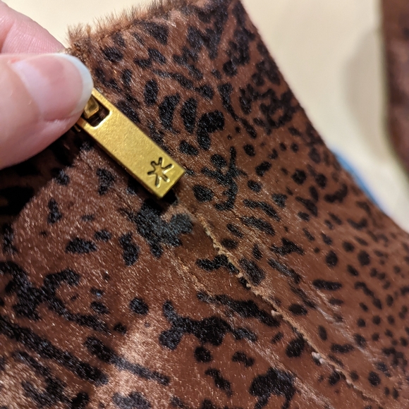 Leopard Print Ankle Boots with fur texture - Picture 9 of 12